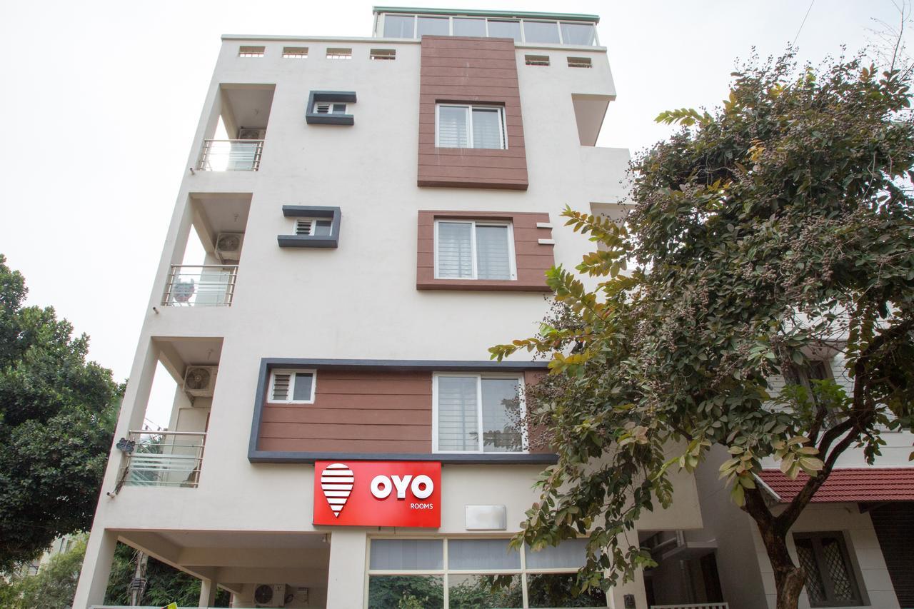 Hotel Oyo 9702 Hebbal Bangalore Exterior foto