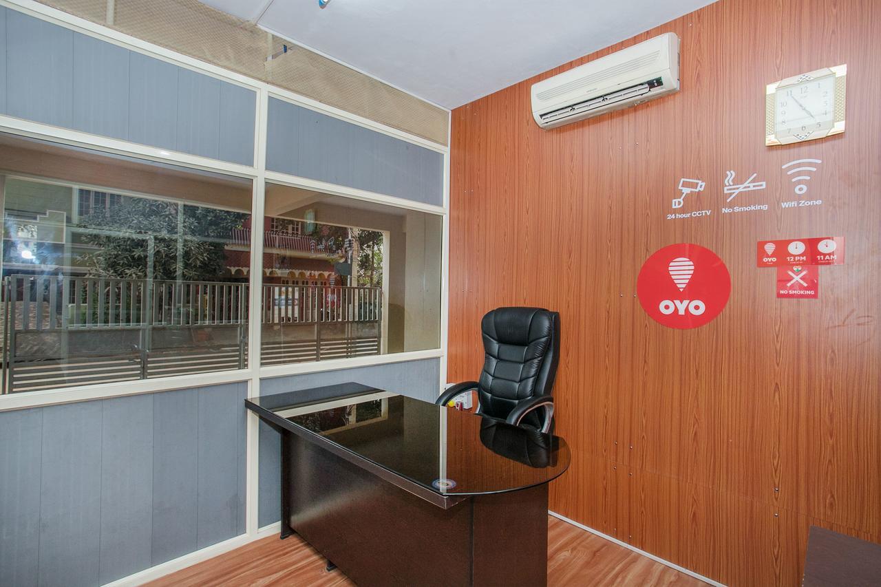 Hotel Oyo 9702 Hebbal Bangalore Exterior foto