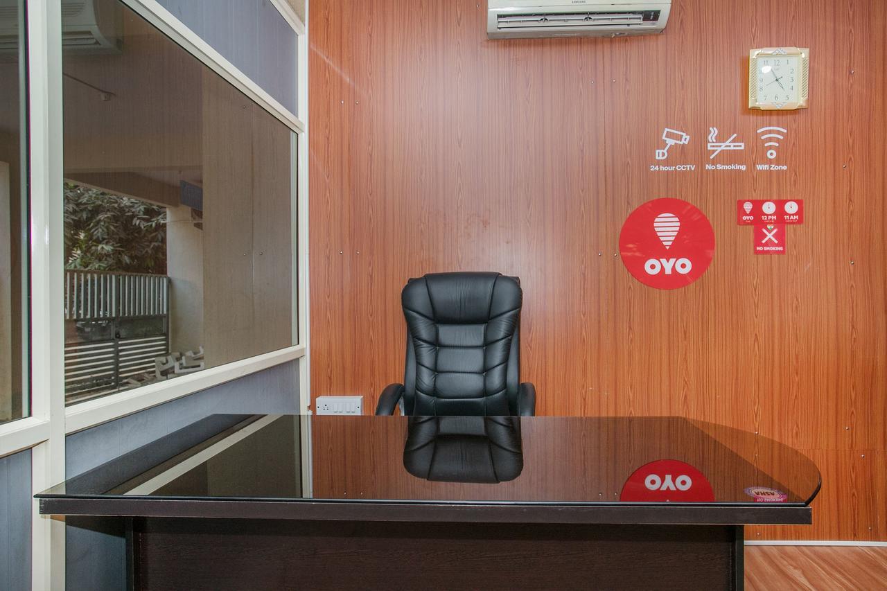 Hotel Oyo 9702 Hebbal Bangalore Exterior foto